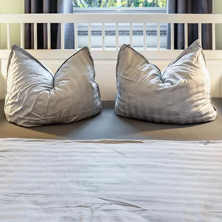 Haus Frohsinn - 5 * Binz
